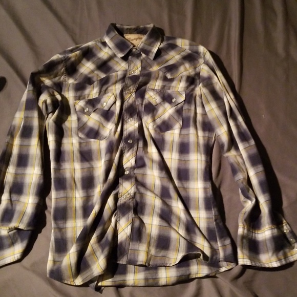 Mens Wrangle button down - Picture 1 of 3